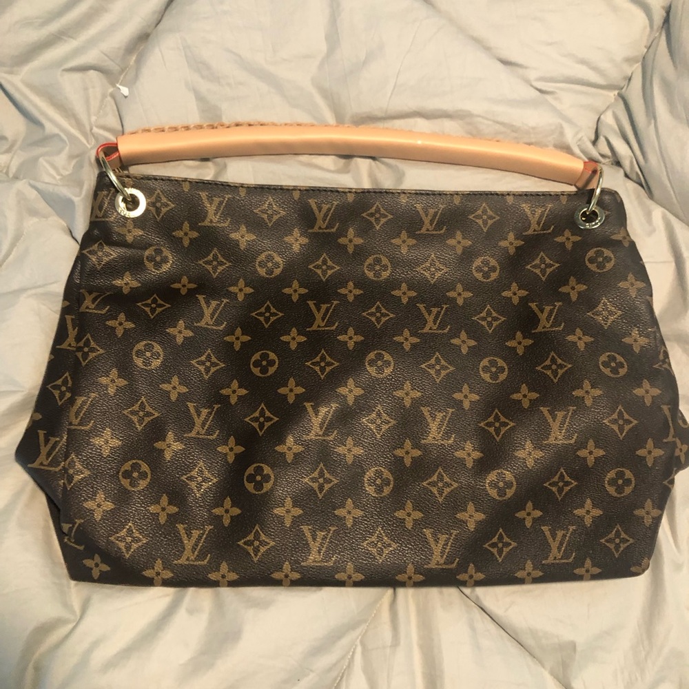 Boutique shoulder bag